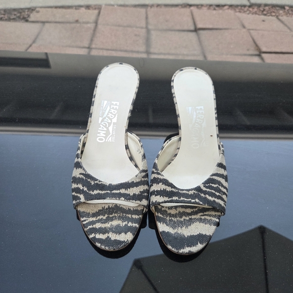 Vintage Salvatore Ferragamo Zebra Pattern Mules - Black and Cream - Picture 2 of 4